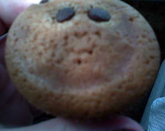 muffin with face